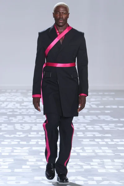 Look 3